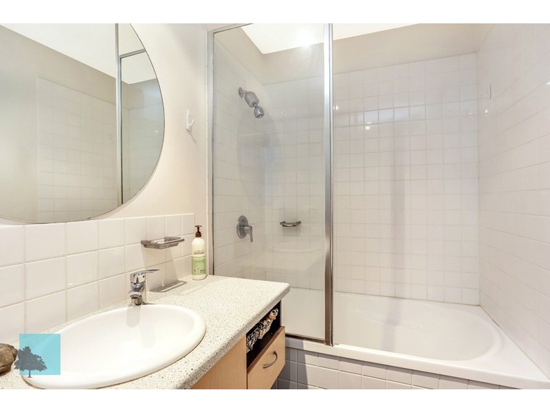 203/139 Commercial Street, Teneriffe QLD 4005