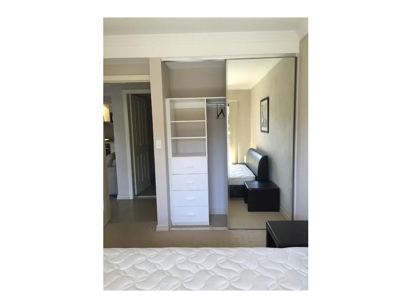 9/204 Wellington Road, Kangaroo Point QLD 4169