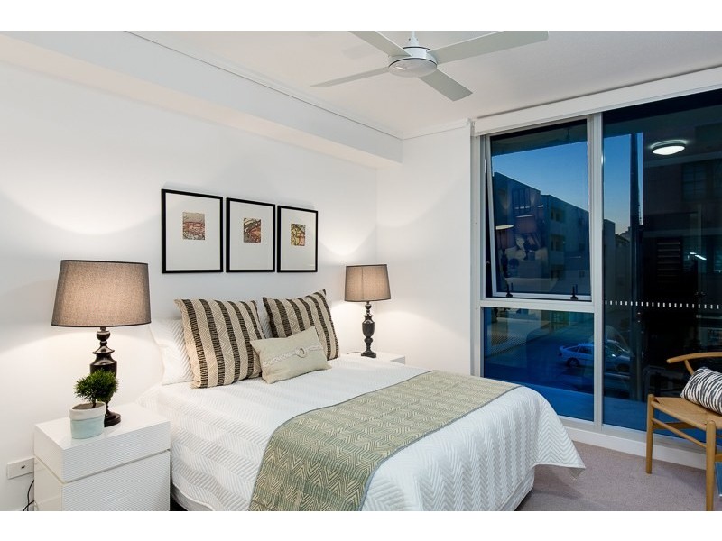 110/113 Commercial Road, Teneriffe QLD 4005