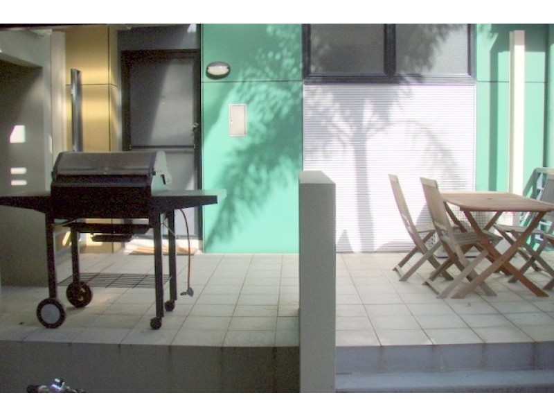 139 Commercial Road, Teneriffe QLD 4005