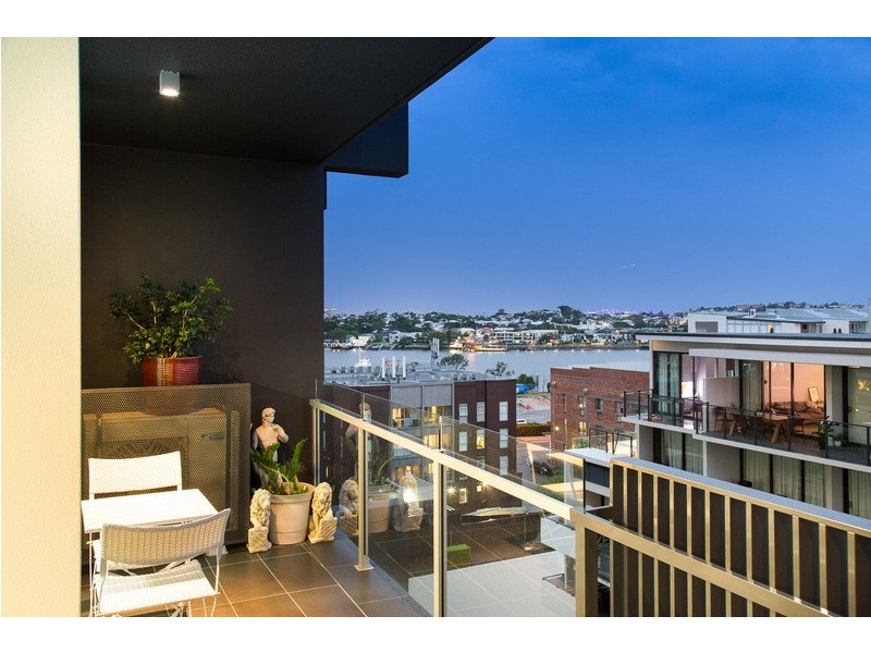 906/53 Wyandra Street, Teneriffe QLD 4005