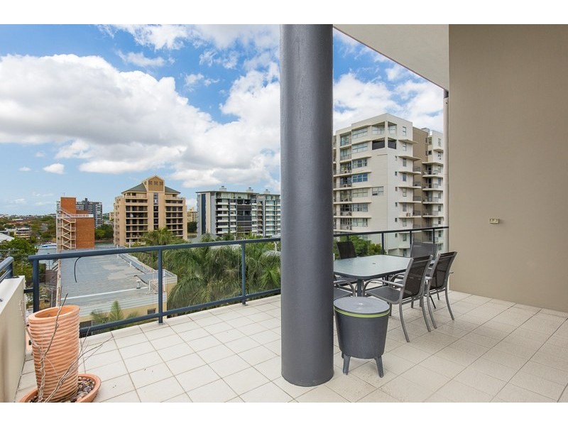 17/19 Thorn Street, Kangaroo Point QLD 4169