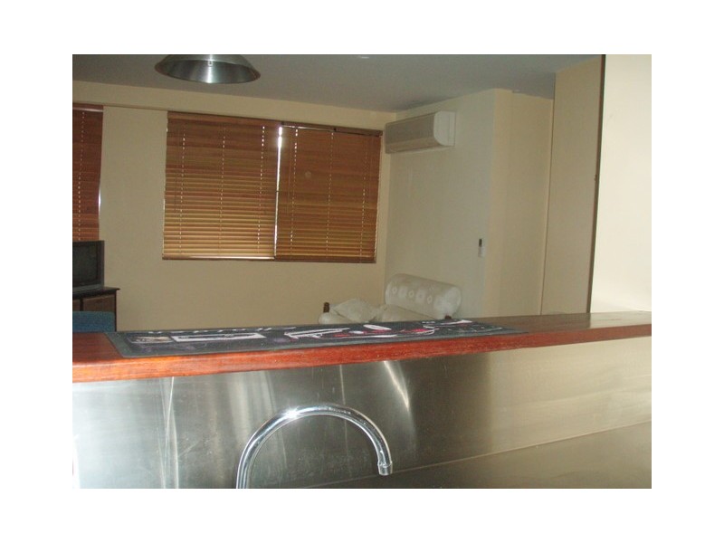 139 Commercial Road, Teneriffe QLD 4005