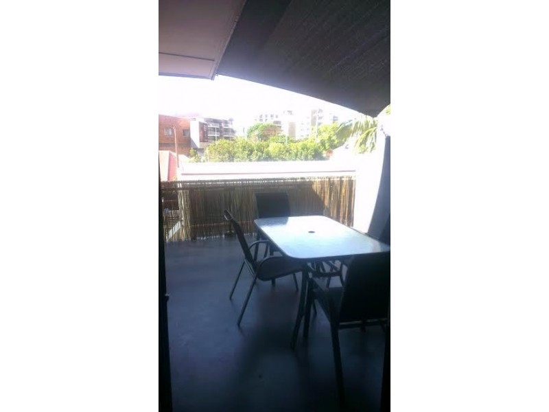 204 Wellington Road, Kangaroo Point QLD 4169