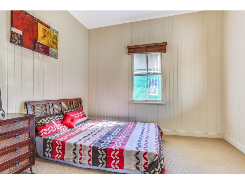 11 Ellen Street, Albion QLD 4010