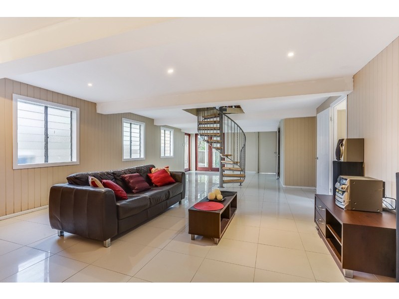 11 Ellen Street, Albion QLD 4010