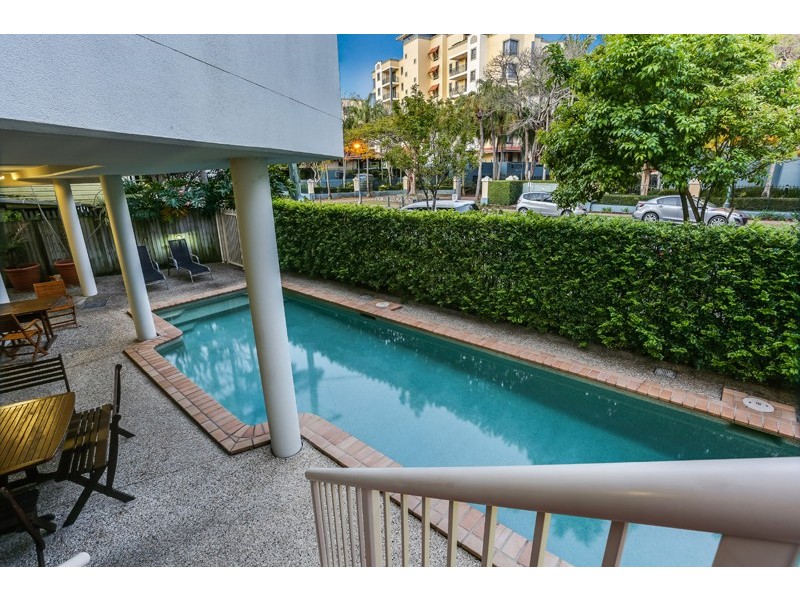 27/32 Newstead Terrace, Newstead QLD 4006