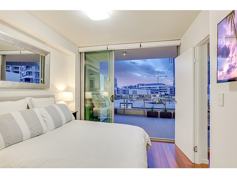 402/53 Wyandra Street, Teneriffe QLD 4005