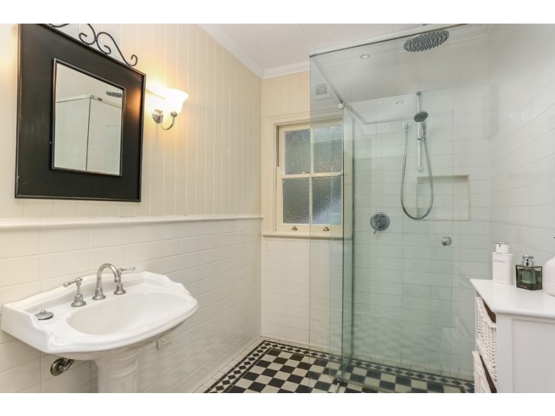 44 Gracemere Street, Newmarket QLD 4051