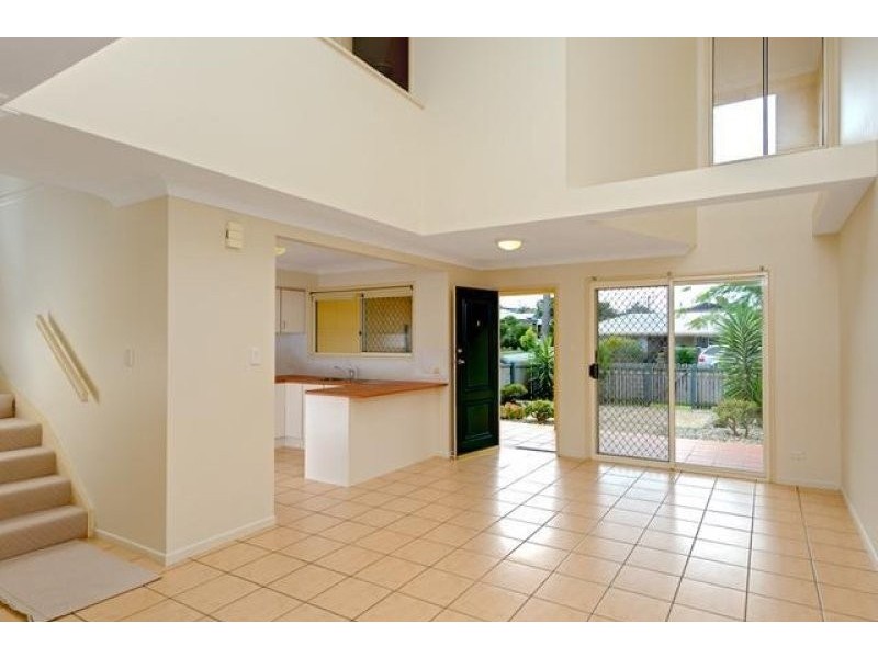 2/60 Julia Street, Wavell Heights QLD 4012