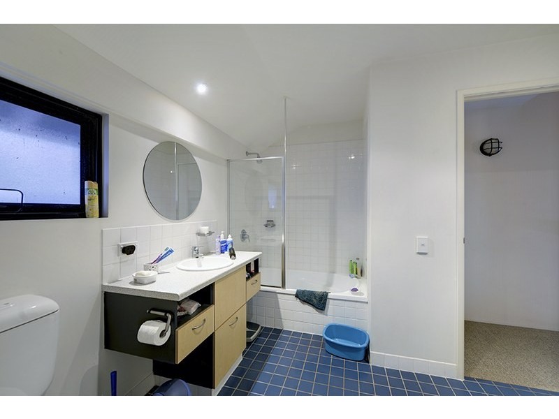 139 Commercial Road, Teneriffe QLD 4005