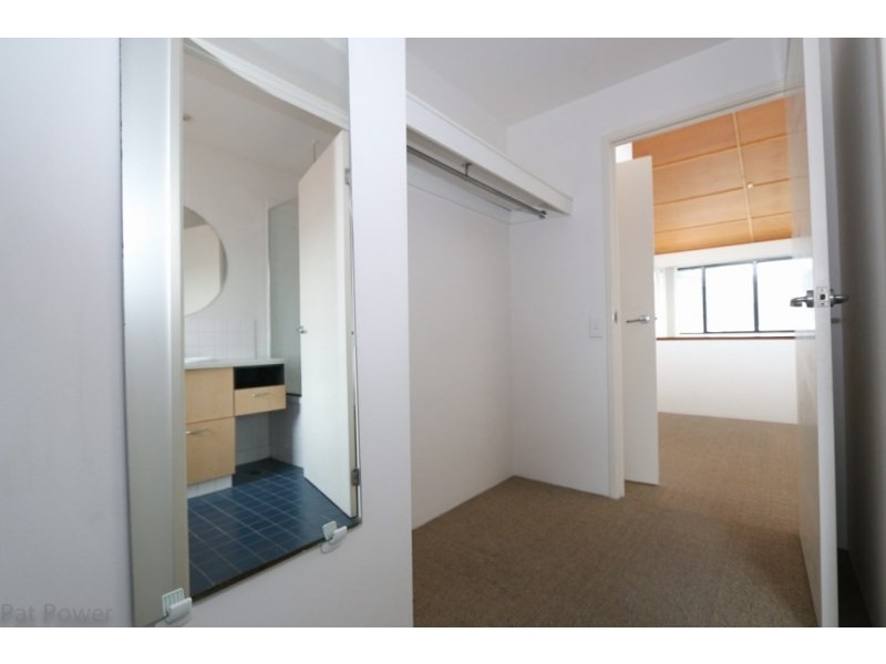 139 Commercial Road, Teneriffe QLD 4005