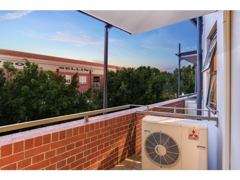 139 Commercial Road, Teneriffe QLD 4005