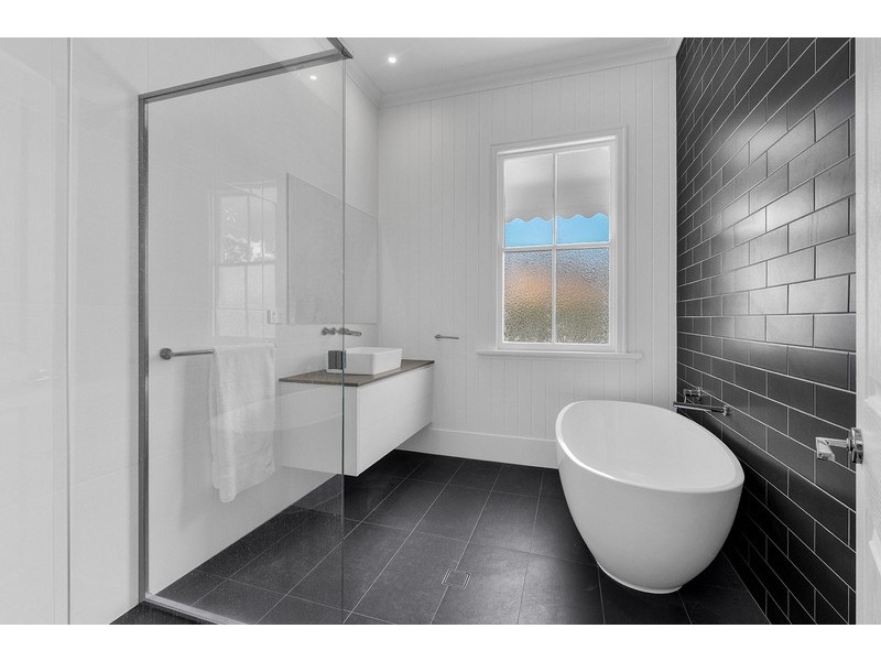 9 Williams Avenue, Hendra QLD 4011