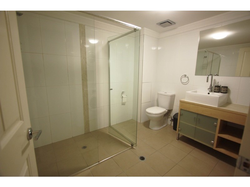 204 Wellington Road, Kangaroo Point QLD 4169