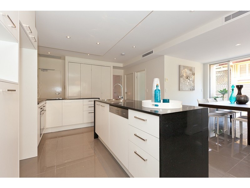 1/15 Kennington Road, Camp Hill QLD 4152