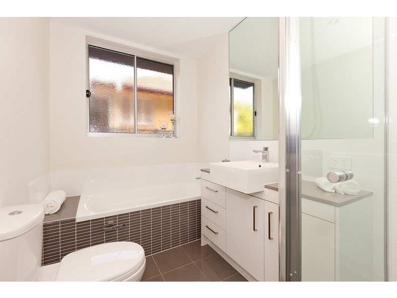 1/15 Kennington Road, Camp Hill QLD 4152