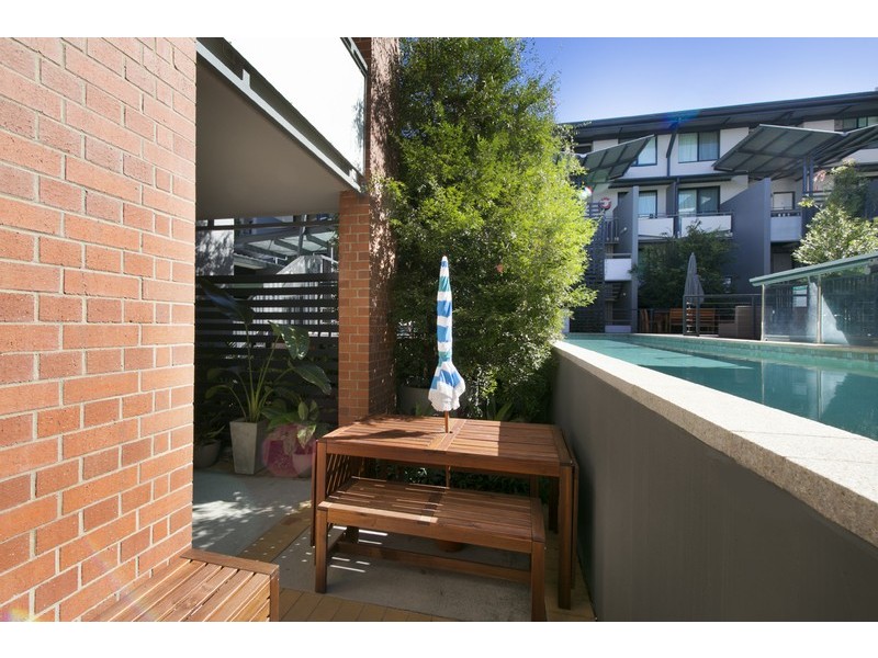 139 Commercial Road, Teneriffe QLD 4005