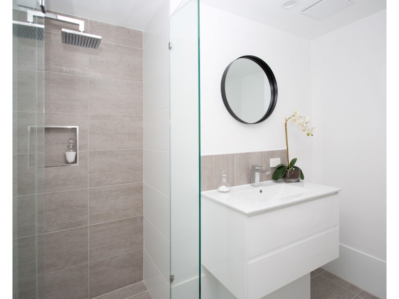 139 Commercial Road, Teneriffe QLD 4005