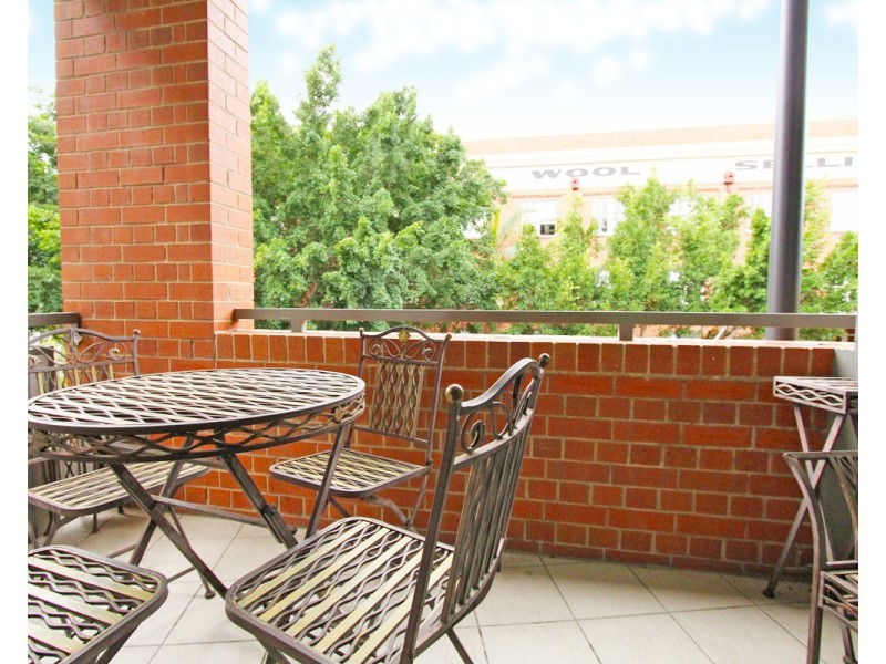 139 Commercial Road, Teneriffe QLD 4005