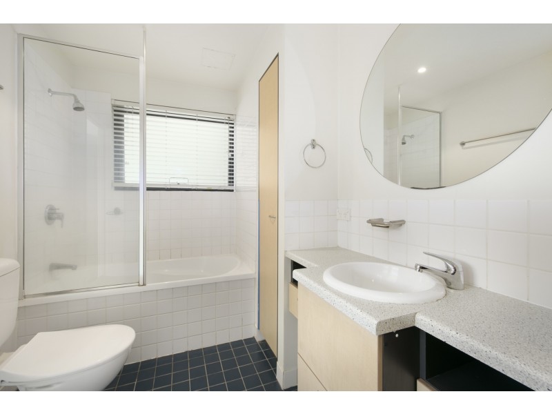 139 Commercial Road, Teneriffe QLD 4005