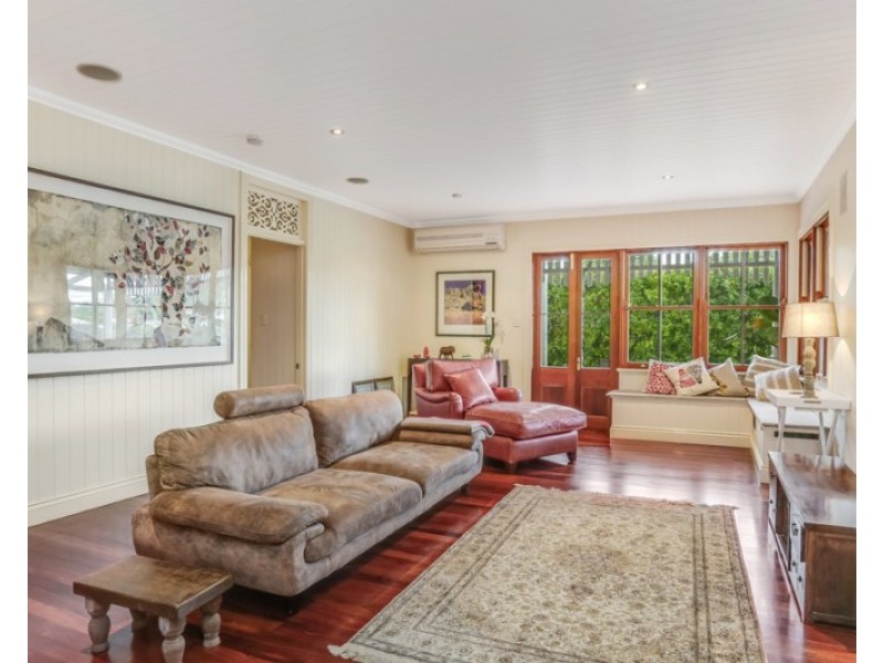 44 Gracemere Street, Newmarket QLD 4051