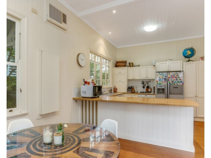 44 Gracemere Street, Newmarket QLD 4051