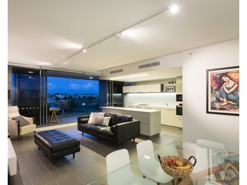 8/27 Cunningham Street, Newstead QLD 4006