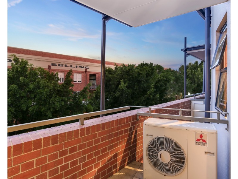 139 Commercial Road, Teneriffe QLD 4005