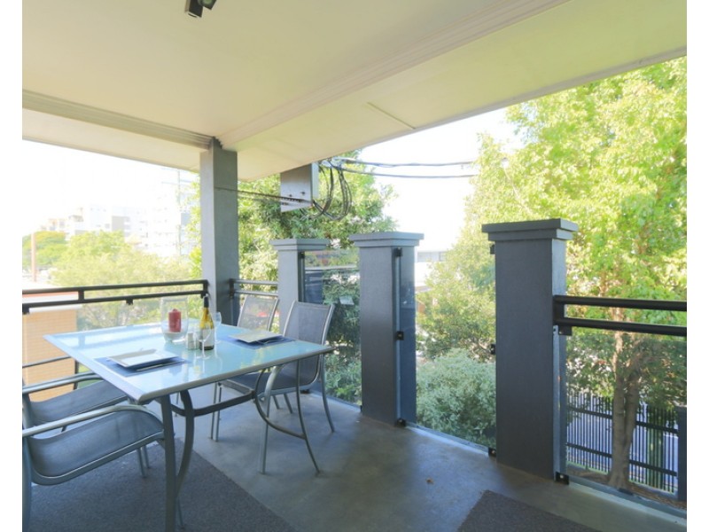 204 Wellington Road, Kangaroo Point QLD 4169