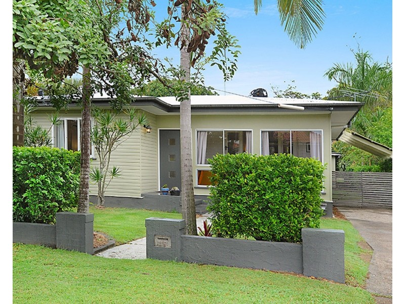 16 Cheviot Street, Grange QLD 4051