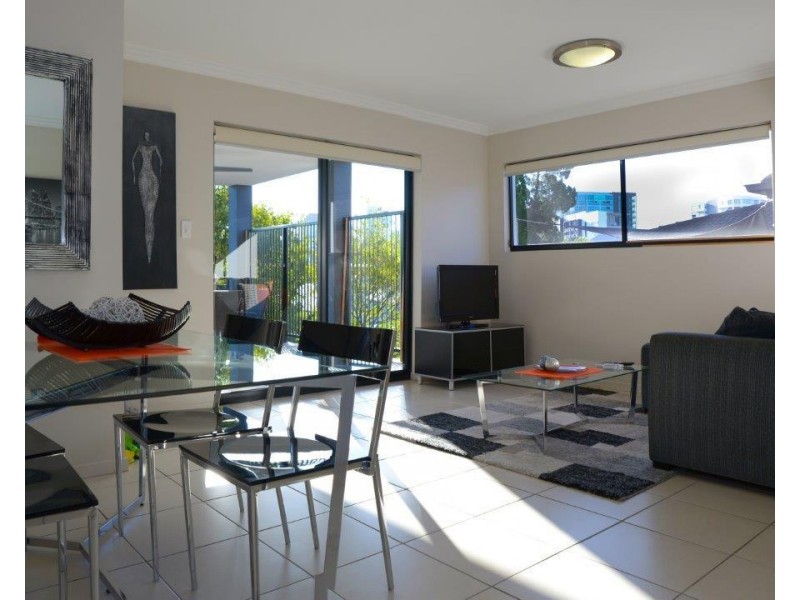 204 Wellington Road, Kangaroo Point QLD 4169