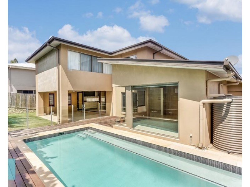 3 Kingham Place, Carindale QLD 4152