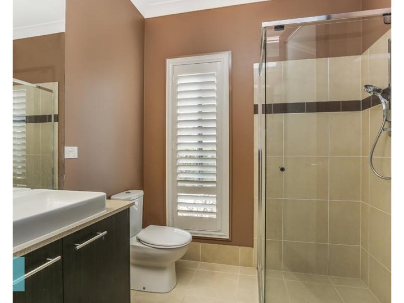 3 Kingham Place, Carindale QLD 4152