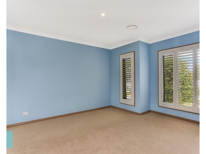 3 Kingham Place, Carindale QLD 4152