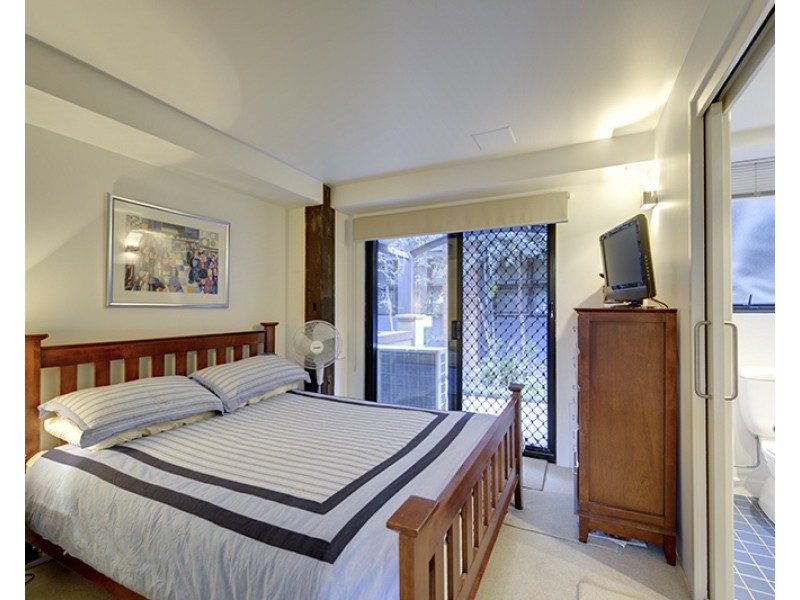 139 Commercial Road, Teneriffe QLD 4005