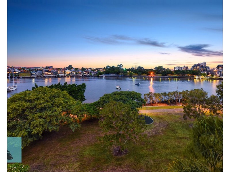 18/128 Oxlade Drive, New Farm QLD 4005