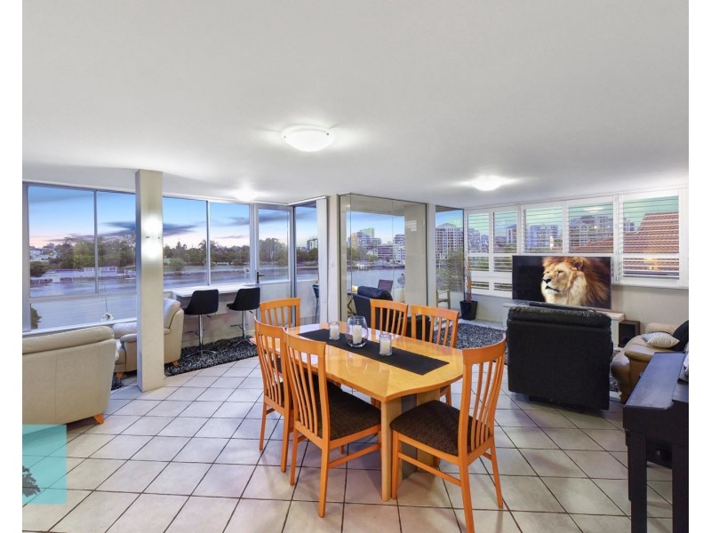 18/128 Oxlade Drive, New Farm QLD 4005