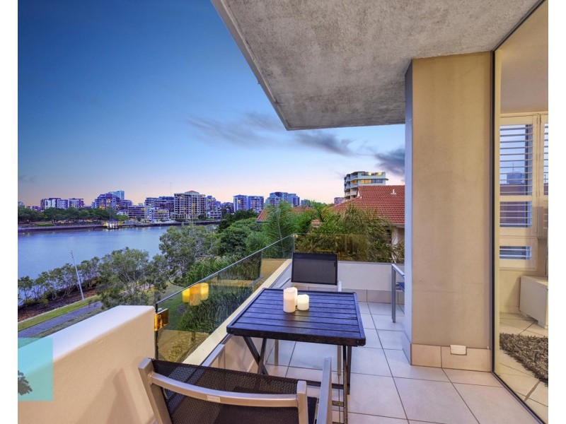 18/128 Oxlade Drive, New Farm QLD 4005