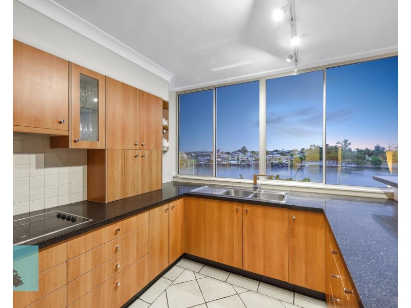 18/128 Oxlade Drive, New Farm QLD 4005