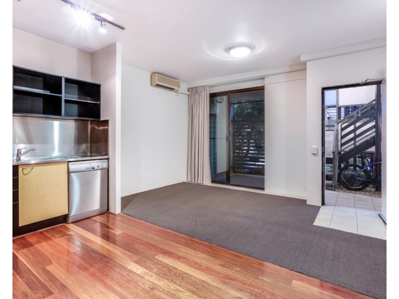 139 Commercial Road, Teneriffe QLD 4005