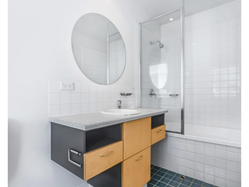 139 Commercial Road, Teneriffe QLD 4005