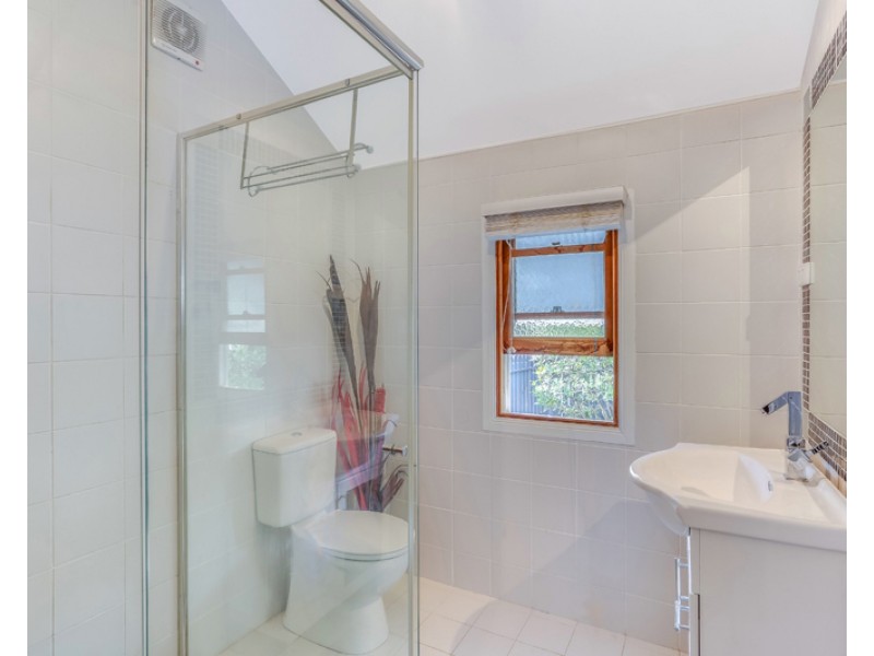 11 Ellen Street, Albion QLD 4010