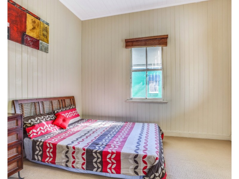 11 Ellen Street, Albion QLD 4010