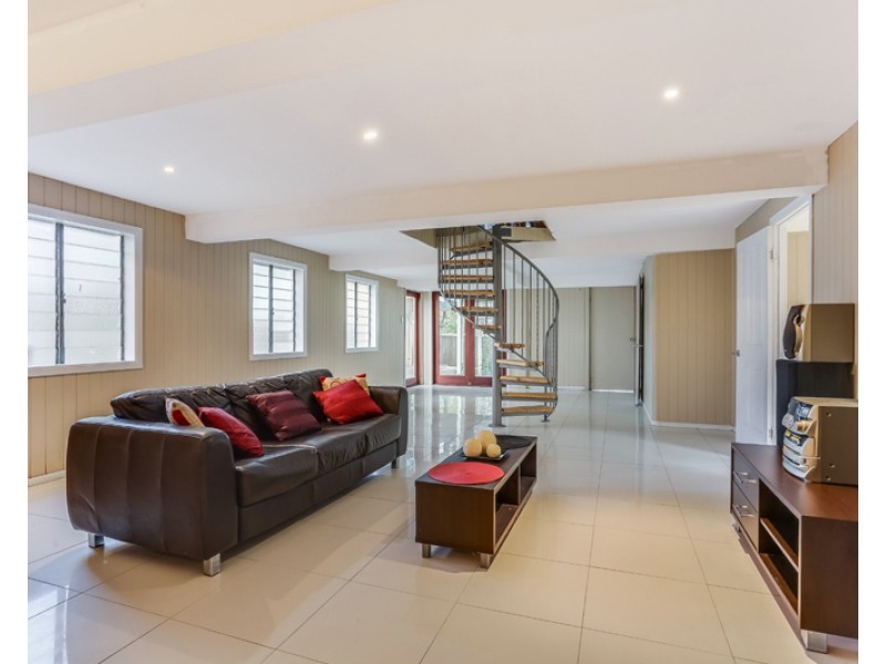 11 Ellen Street, Albion QLD 4010