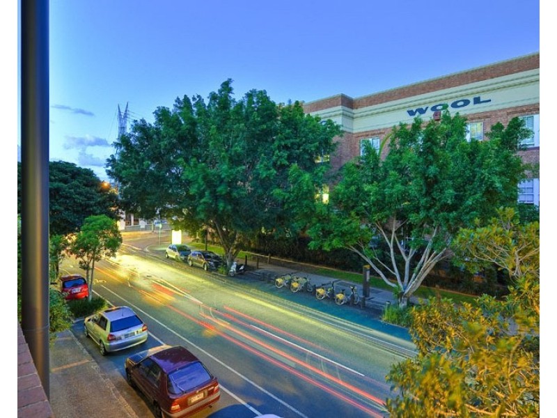 139 Commercial Road, Teneriffe QLD 4005