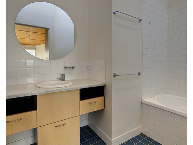 139 Commercial Road, Teneriffe QLD 4005