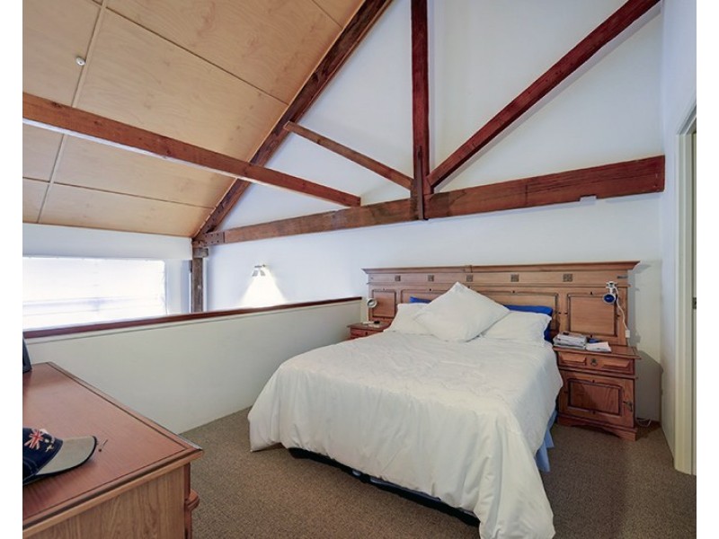 139 Commercial Road, Teneriffe QLD 4005