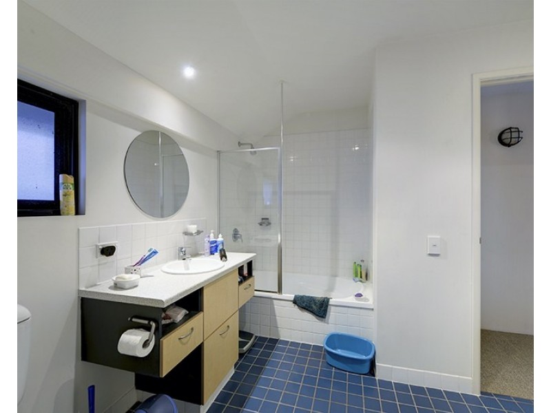 139 Commercial Road, Teneriffe QLD 4005