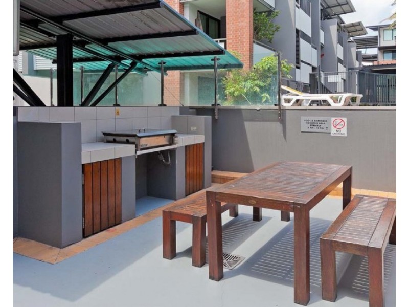 139 Commercial Road, Teneriffe QLD 4005